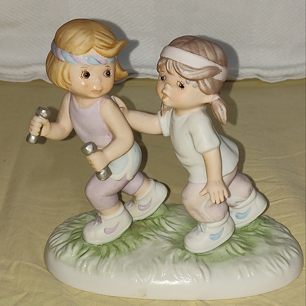 Vintage 1992 Enesco Sisters & Best Friends Figurine